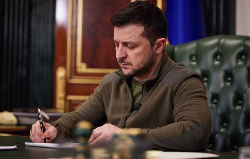 Украина вводит санкции против экс-чиновников и бизнесменов, связанных с Россией