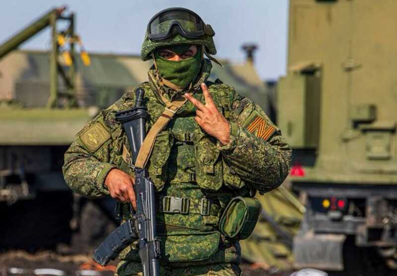 Солдата из Свердловской области задержали по обвинению в совращении несовершеннолетней