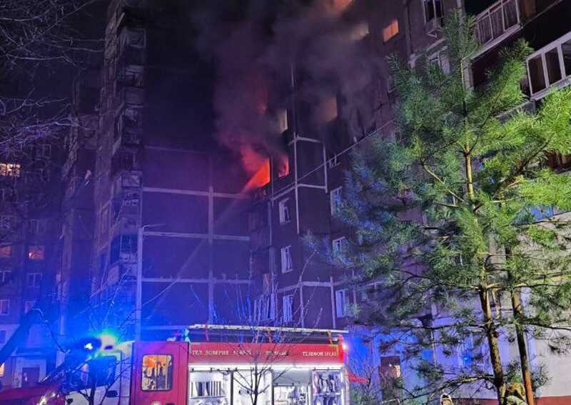 В результате массированной атаки БПЛА на Курск погибла женщина