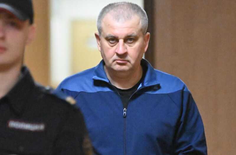 Суд изъял имущество Шамарина и отобрал у него звание