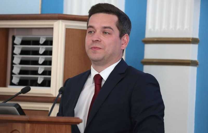 Мэр Соликамска после резонанса в СМИ пообещал установить подъёмник для женщины-инвалида