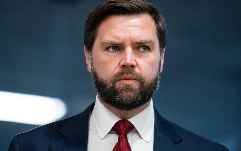 Вице-президент США Джей Ди Вэнс прилетел в Индию с семьёй