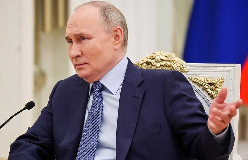 Путин предлагает США приостановить боевые действия и завершить войну на условиях России