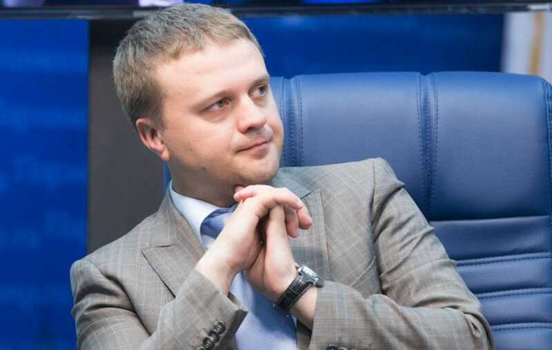 Депутат Алексей Диденко призвал ввести миллионные штрафы для гадалок и экстрасенсов