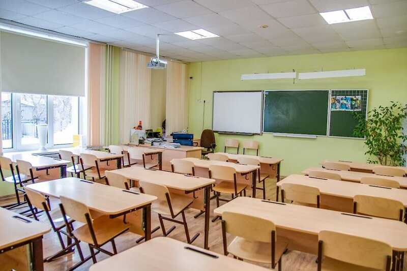 В Братске учительница заставила ученицу извиняться на коленях из-за жалобы на преподавателя
