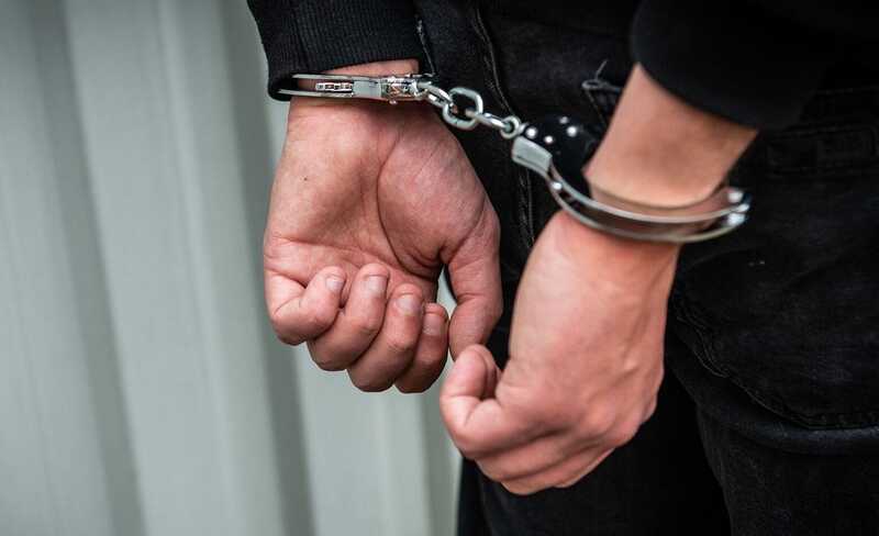 Байкер с топором попытался ограбить ювелирный магазин в Хабаровском крае