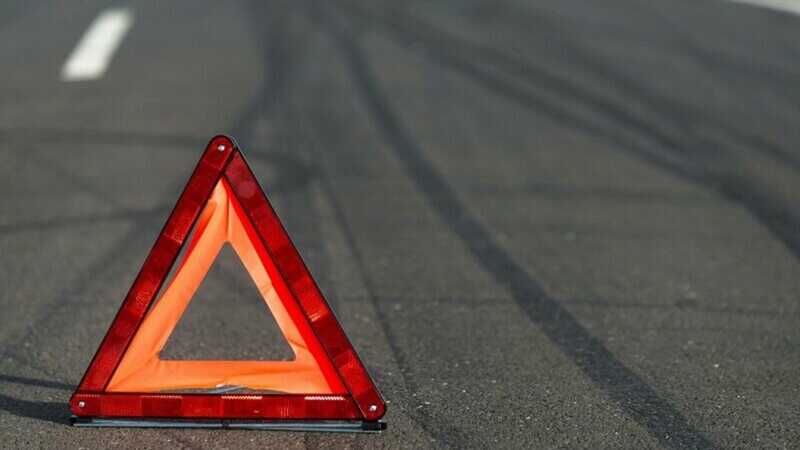 Автомобиль разорвало на две части: в Москве произошло крупное ДТП