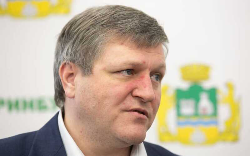 Уход мэра Екатеринбурга Алексея Бубнова с должности обострил кризис власти в Екатеринбурге