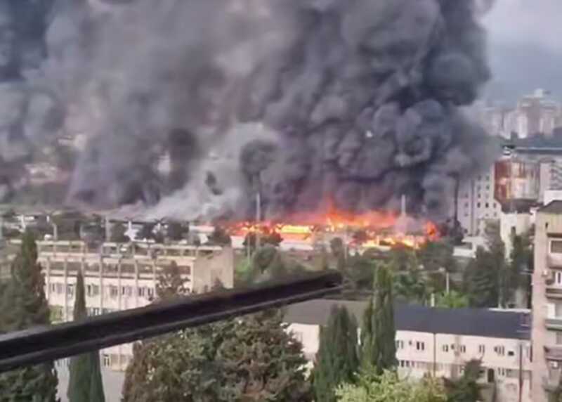 В Тбилиси на рынке «Дезертирский» произошел пожар