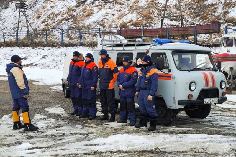 В Магаданской области разыскивают сноубордистку, оказавшуюся под лавиной