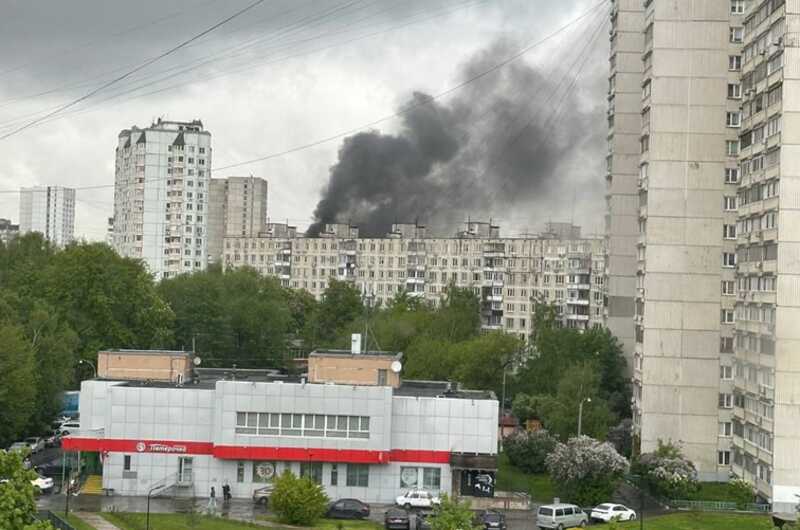 В Москве вспыхнул пожар в жилом многоэтажном доме