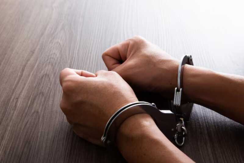 В Казани задержали мужчину, убившего жену и грозившего покончить с собой