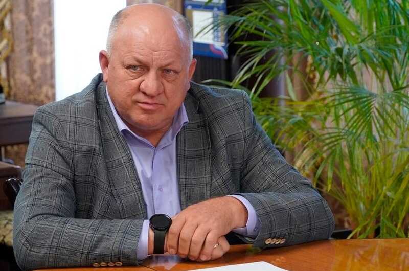 Бывшего главу администрации Керчи Святослава Брусакова обвиняют в строительстве АЗС без документов