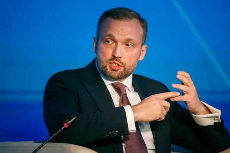Вице-губернатор Владимирской области Александр Ремига способствовал получению многомиллионного подряда для семьи его друга