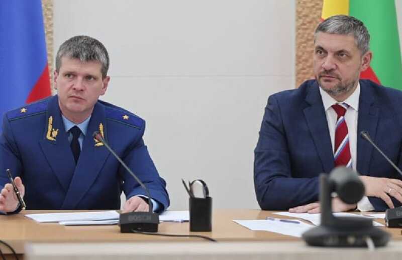 Игорь Краснов подверг критике чиновников Забайкалья за задержки выплат семьям участников "СВО"