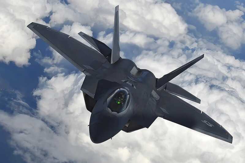 Военные готовятся к обострению: самолёты США и Великобритании прибыли на Ближний Восток