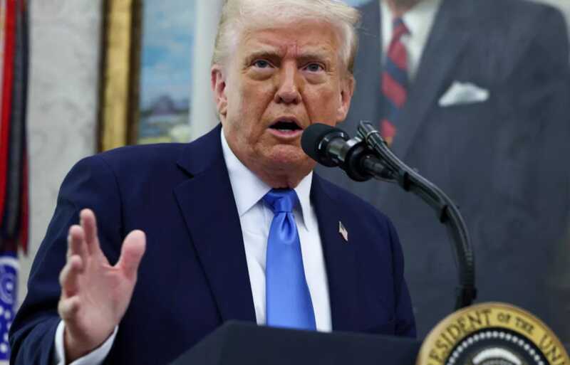 Трамп пошутил о нанесении ударов по Ирану и заявил о возможности переговоров