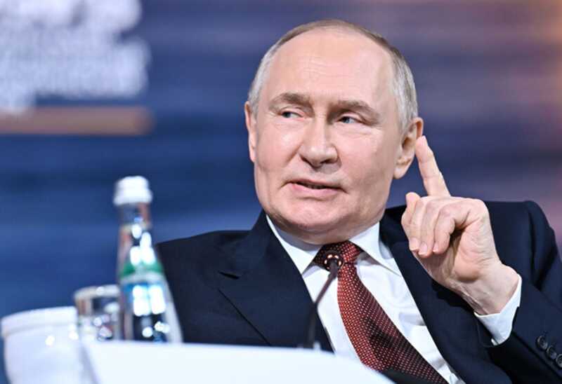 Путин выразил поддержку Ирану в его стремлениях развивать мирную ядерную программу