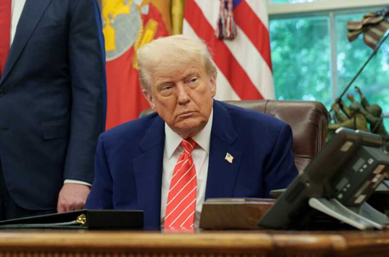 Трамп допустил возможность изменения власти в Иране