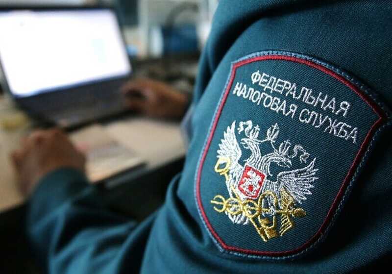 ФНС усилила давление на посредников в международных транзакциях