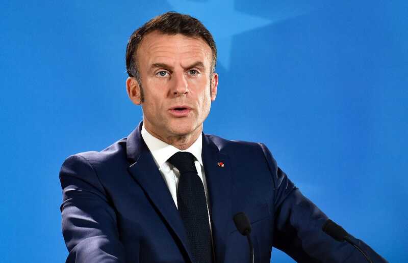 Опоздание Макрона на саммит Евросоюза вызвало вопросы у журналистов
