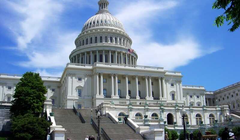 Сенат США отверг попытку уменьшить военные полномочия Трампа