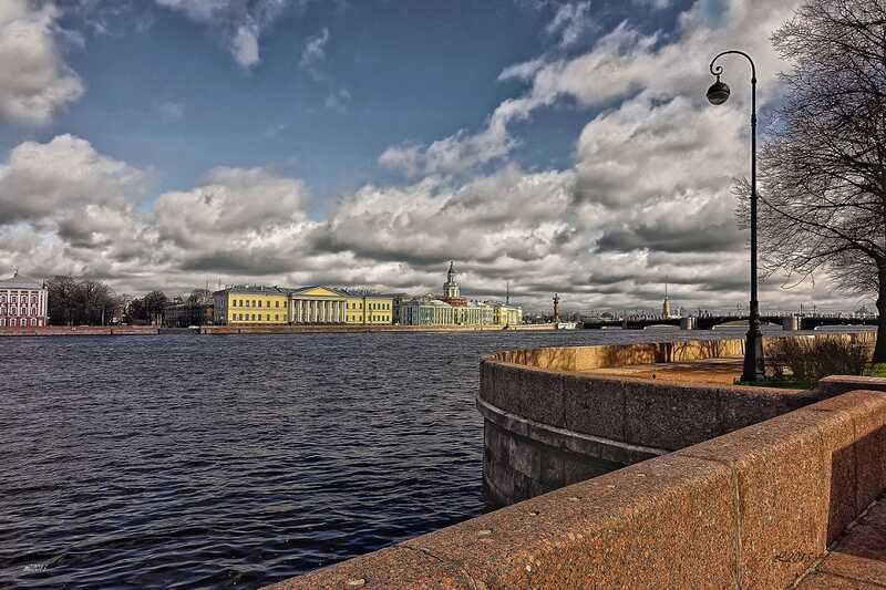 В Санкт-Петербурге закрыли доступ к набережным во время подготовки к «Алым парусам»