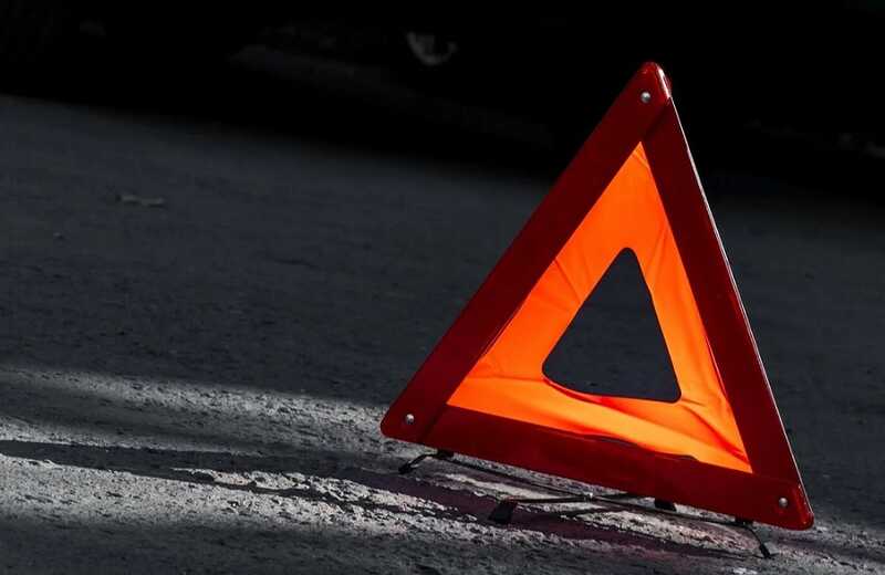 Таксист наехал на ребенка во дворе в Подмосковье