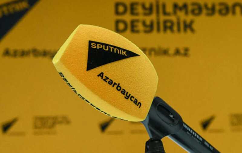 В Баку сотрудники полиции приехали в офис Sputnik Азербайджан