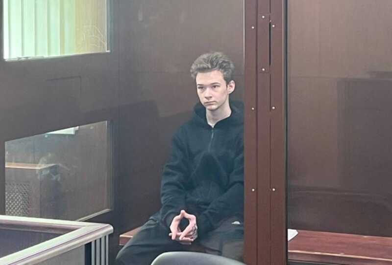 Суд приговорил сына актёра Демчога к двум годам колонии за мошенничество