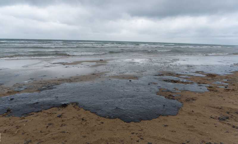 Нефтяное загрязнение в Чёрном море дошло до абхазских берегов