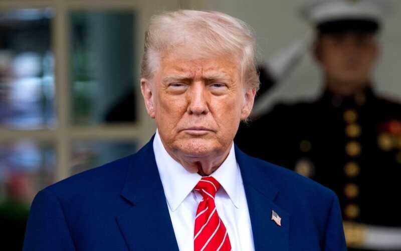 Индекс Московской биржи снизился после заявлений Трампа о санкциях