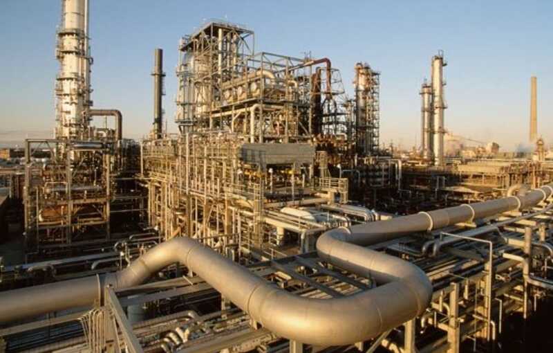 Жители Смоленской области жалуются на невыносимый запах с нефтеперерабатывающего завода