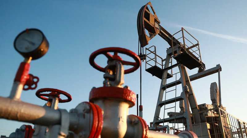ЕС рассматривает внедрение «плавающего» ограничения цен на нефть из России
