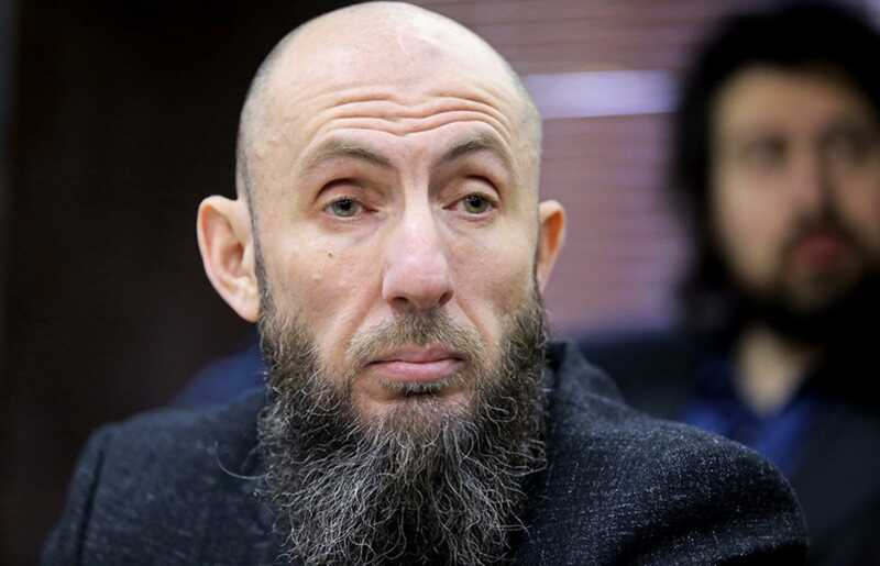 Обвиняемый в растрате Кехман после предъявления обвинений посетил литургию вместе с митрополитом