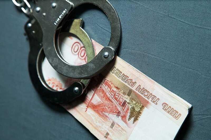 ФСБ арестовала начальника полиции аэропорта за участие в организации нелегальной миграции