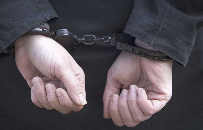 В Санкт-Петербурге мужчина атаковал женщину и священника у церкви