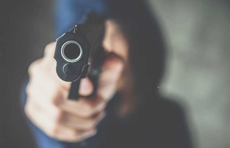 В США неустановленный человек начал стрельбу по выпускникам: имеются пострадавшие