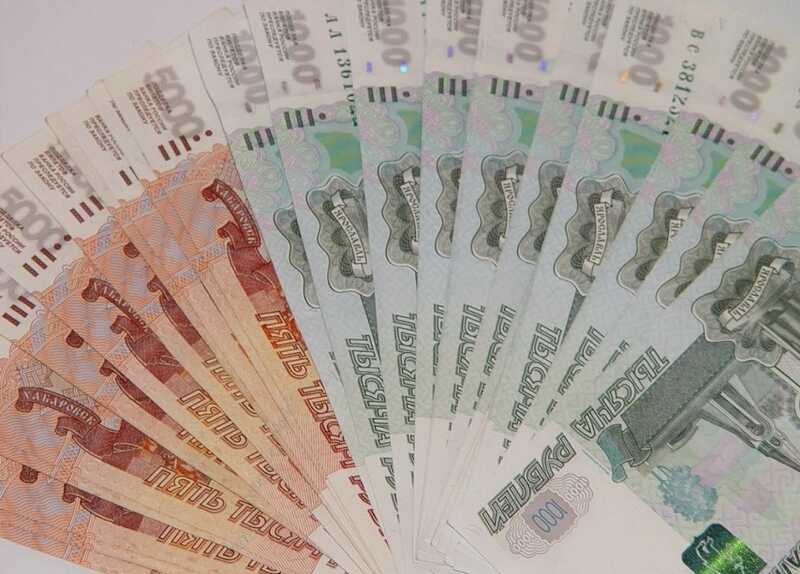 Злоумышленники обманули пожилых жителей Москвы на 17 миллионов рублей и машину
