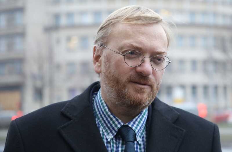«Инфантильные с самокатами»: Виталий Милонов выразил критику в адрес молодежи из-за поздних браков