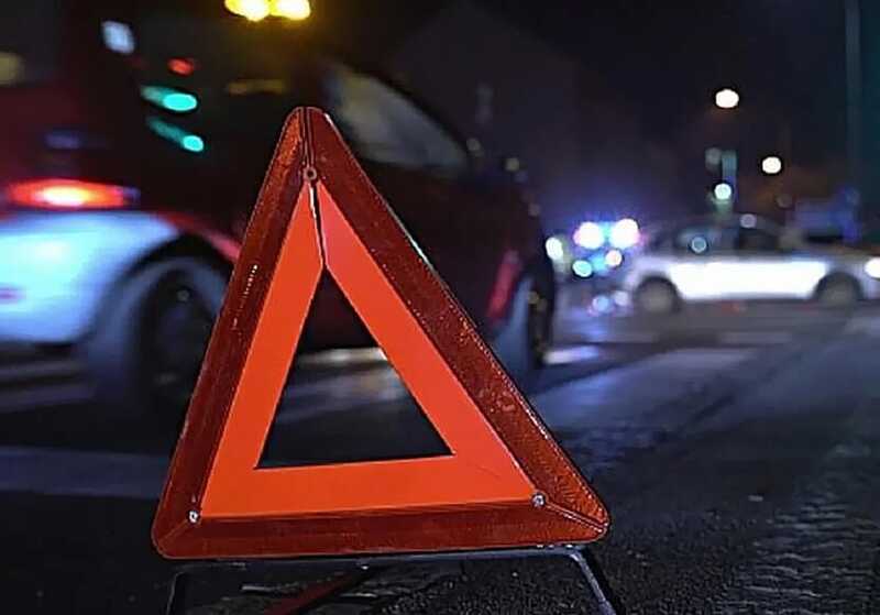 В Петербурге в аварии скончался водитель: два пассажира пострадали