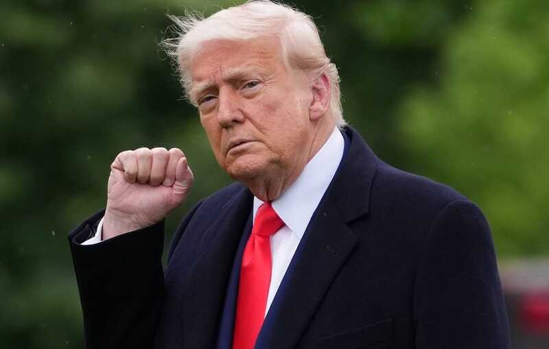 Белый дом отвергает заявления Трампа о нанесении ударов по Москве и Петербургу