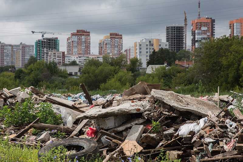 Жители южной части Москвы жалуются на незаконные свалки: власти не реагируют на обращения