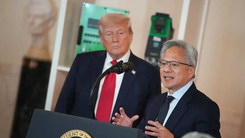 Трамп смягчил технологические санкции против Китая под нажимом лоббистов Nvidia и Сакса