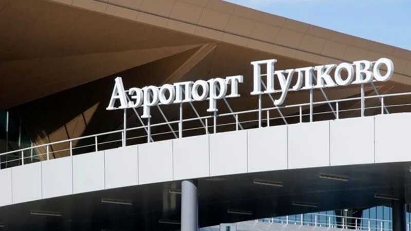 Было отменено до ста авиарейсов в Пулково из-за атаки беспилотников