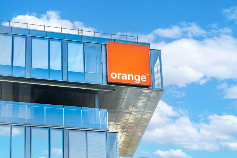       Orange   