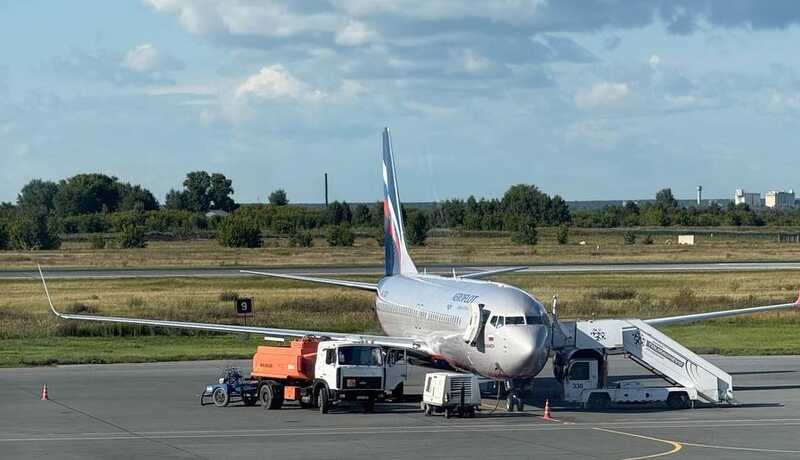 Рейс Новосибирск — Бангкок задержали на 16 часов из-за неисправности самолета