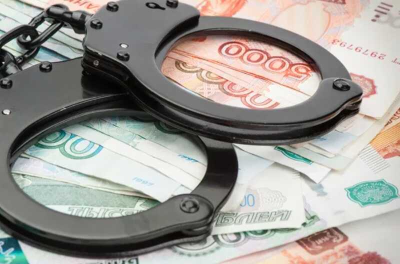 Студент Омского железнодорожного техникума сознался в получении взятки во время «ареста» спецназом