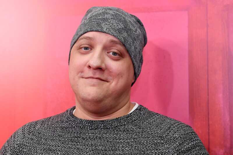 Актёр Роман Попов утратил зрение на одном глазу в результате рецидива рака мозга