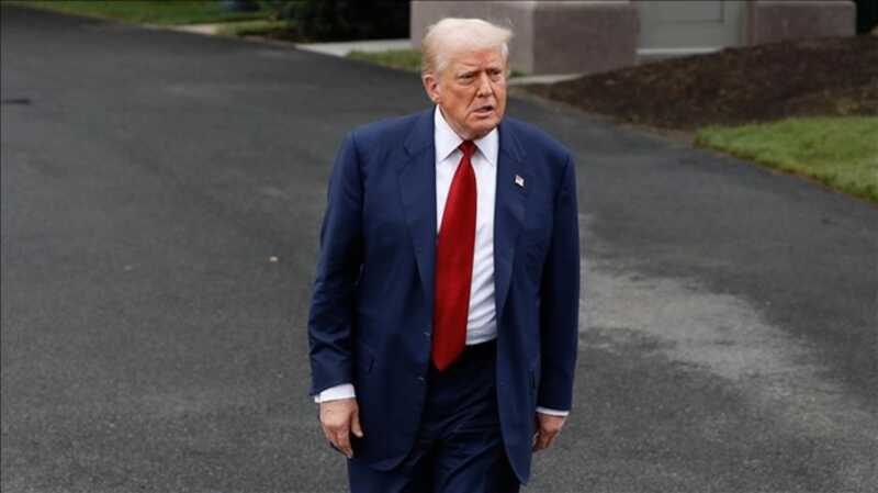 Трамп сделал предупреждение России перед запланированной встречей с Путиным на Аляске